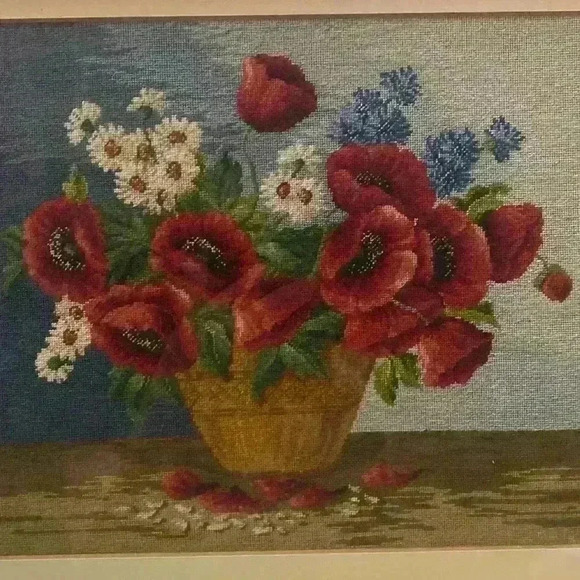 Poppy Daisy Bachelor Button NeedlePoint Floral  Still Life Vtg MCM Framed 11x14 - Picture 11 of 16